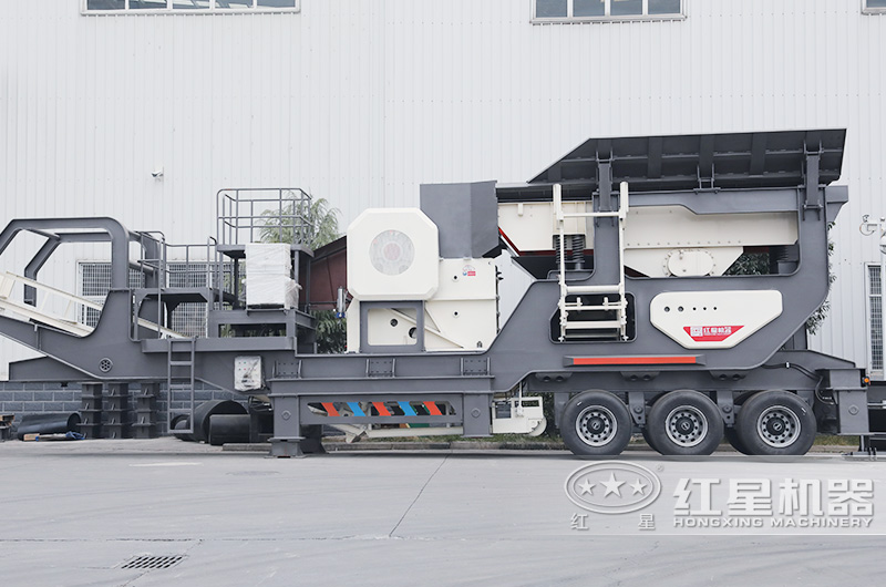車載移動(dòng)碎石機(jī)：移動(dòng)顎破機(jī)，石頭一段粗碎加工
