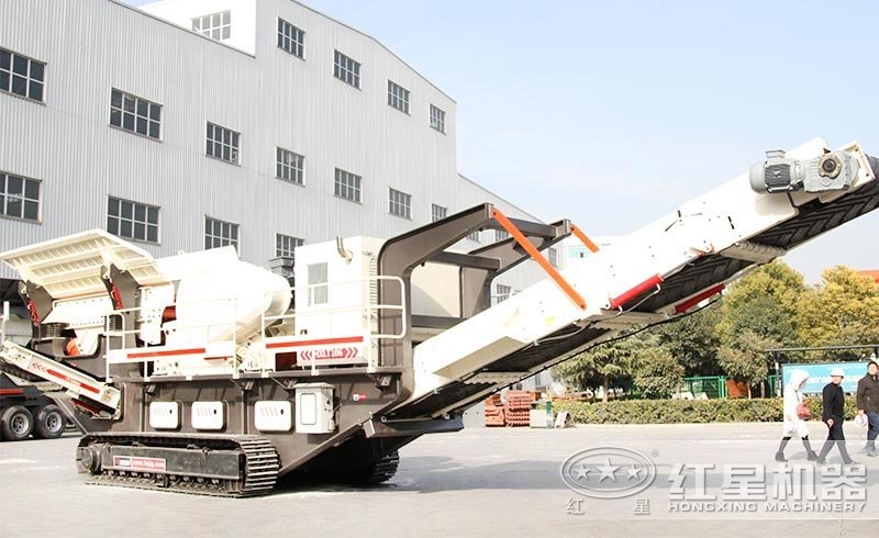 小型履帶石頭破碎機(jī)匠工于心，環(huán)保達(dá)標(biāo)，不怕污染