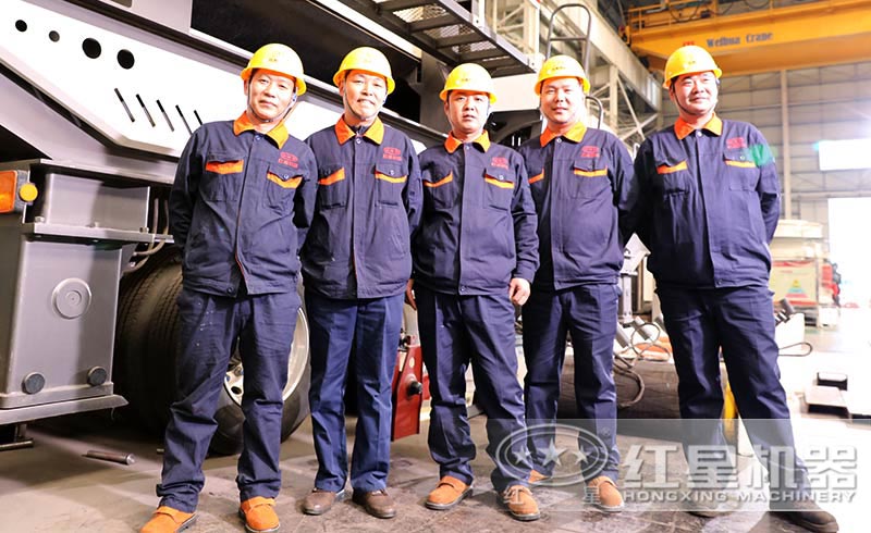 規(guī)?；a(chǎn)車間，專業(yè)化技術(shù)人才