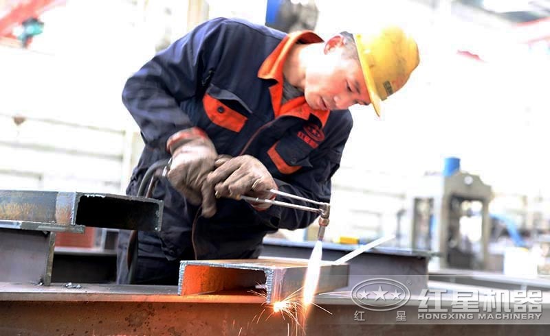 匠心做工，每一道石子移動破碎生產(chǎn)線都嚴(yán)謹(jǐn)以待