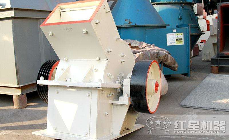 小型錘式破碎機，體積小，易移動
