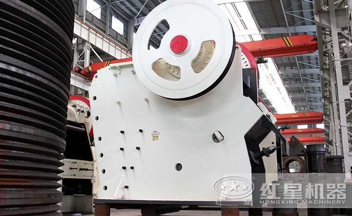 PE顎式破碎機(jī)產(chǎn)量1-2200t/h，排料口10-350mm