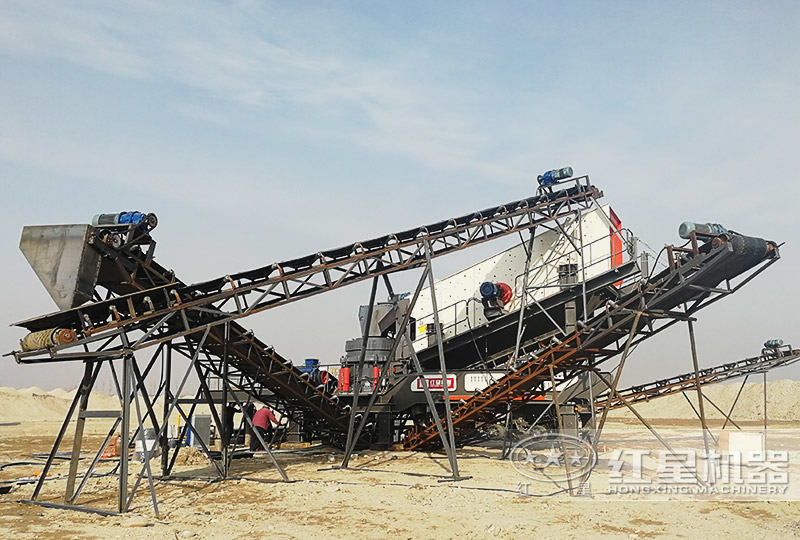 輪胎圓錐移動(dòng)破碎機(jī)現(xiàn)場(chǎng)，單機(jī)作業(yè)，效能高節(jié)能