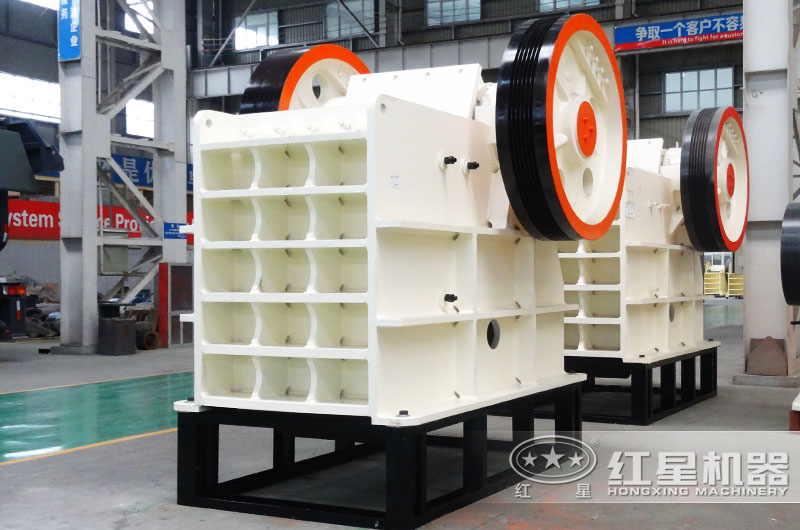 鄂式破碎機時產1-2200t/h，進料125-1200mm